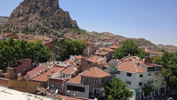 Afyonkarahisar’a uyarı: Bu hafta çöl sıcakları bekleniyor Afyonkarahisar’a uyarı: Bu hafta çöl sıcakları bekleniyor