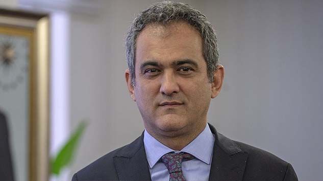 MEB ayda 2 milyon cerrahi maske üretebilecek