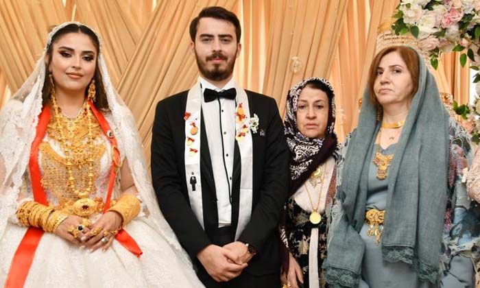 Hakkari’deki düğünde geline 4 kilo altın takıldı