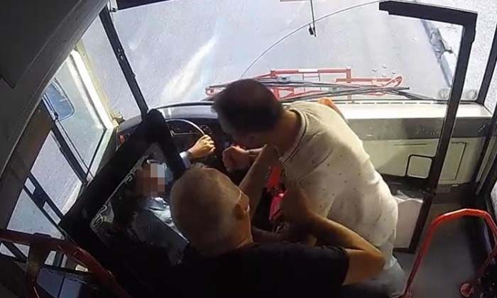 İzmir’de ESHOT şoförü kadını darbeden maganda tutuklandı