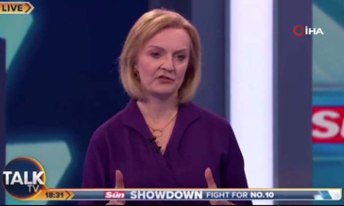 Sunak ve Truss’ın canlı yayındaki tartışması sırasında moderatör bayıldı