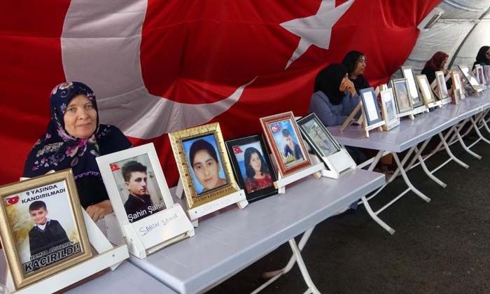 Diyarbakır’da ailelerin evlat nöbeti bin 58’inci gününde
