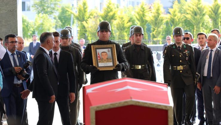 Fırat Kalkanı şehidi Mevlüt Yoğurtçu son yolculuğuna uğurlandı