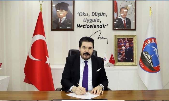 Başkan Sayan’dan Kılıçdaroğlu’na çay daveti