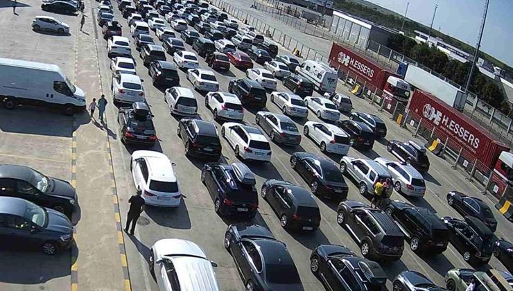 Dönüş yolundaki gurbetçiler isyan etti: Halinize şükredin, Avrupa bildiğiniz gibi değil