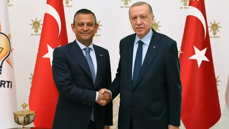 CHP Genel Başkanı Özgür Özel, Cumhurbaşkanı Erdoğan'a 75 bin lira manevi tazminat ödeyecek