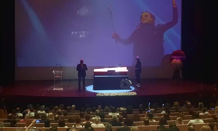 İlhan İrem için Atatürk Kültür Merkezinde tören düzenlendi