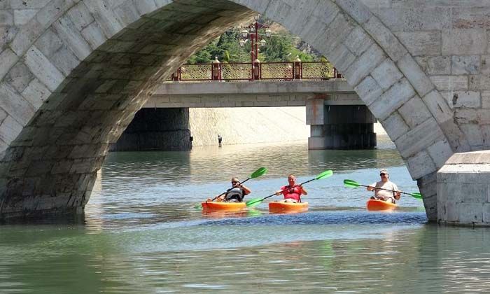Yeşilırmak’ta kano keyfi