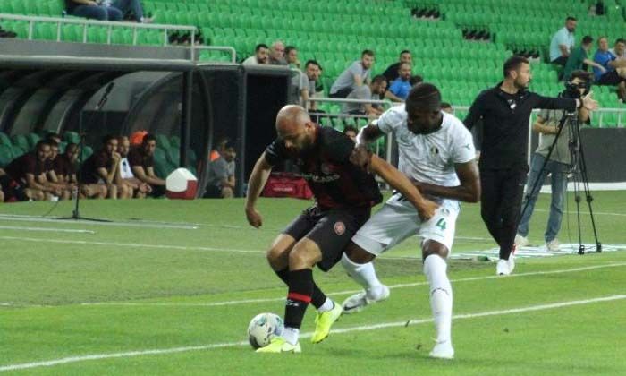 Karagümrük hazırlık maçında Sakaryaspor ile 3-3 berabere kaldı