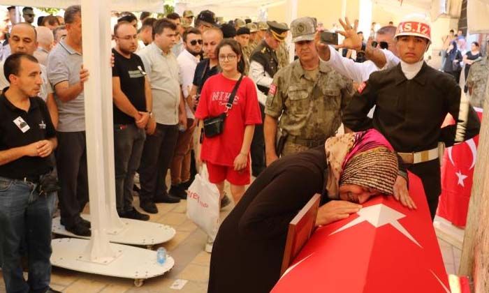 Arı sokması sonucu şehit olan Piyade Uzman Çavuş Mehmet Burak Keçe defnedildi