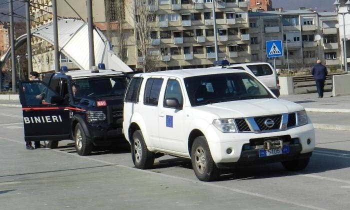 Kosova’da Sırpların yaşadığı bölgede siren sesleri yükseliyor