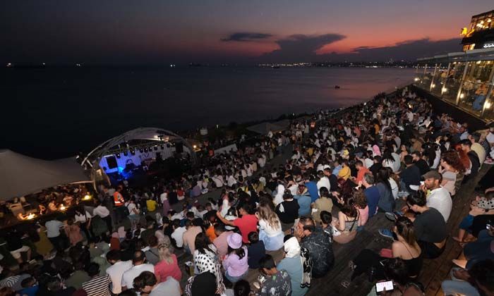 Aş ışığında caz konserleri yoğun ilgi gördü