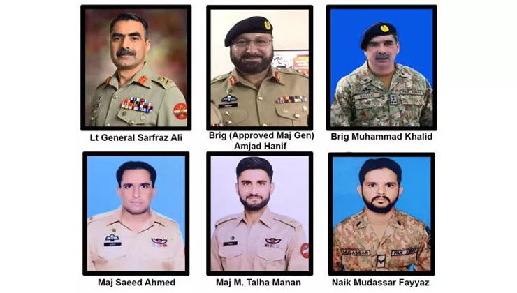 Pakistan’da askeri helikopter düştü, korgeneral öldü