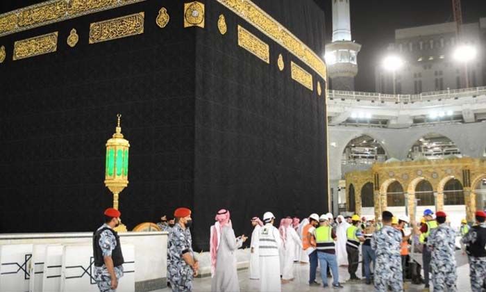 Kabe’nin etrafındaki bariyerler 2,5 yıl sonra kaldırdı