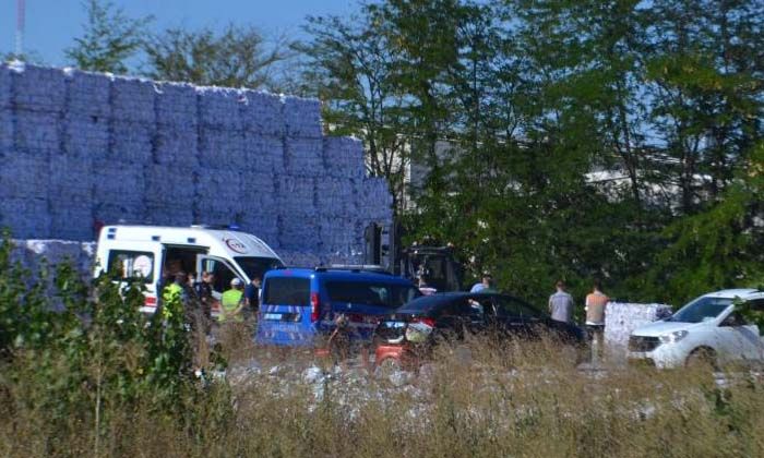 Tır dorsesinde şoke eden olay: Kağıt balyaların arasında sıkışmış erkek cesedi bulundu