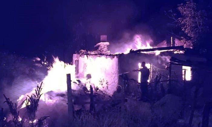 Çorum’da 2 ev küle döndü: Ayşe Ünal hayatını kaybetti