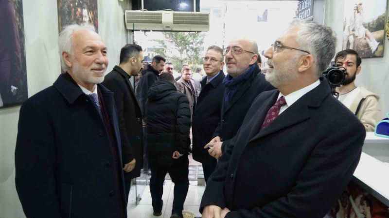 Bakan Işıkhan: "Refah düzeyimiz arttıkça emeklilerin gelirleri de artacaktır" Bakan Işıkhan: "Refah düzeyimiz arttıkça emeklilerin gelirleri de artacaktır"