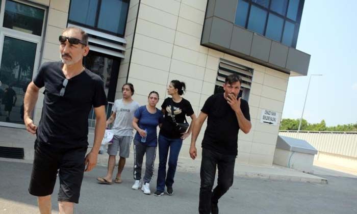 Kaza yapan araçtaki bebek düşerek öldü Kaza yapan araçtaki bebek düşerek öldü