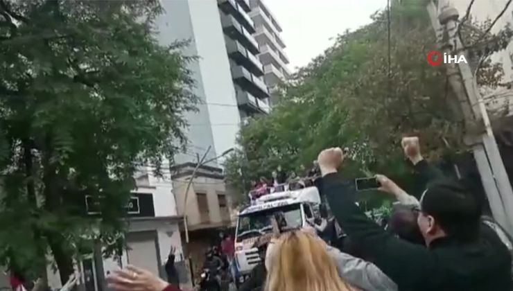 Seçim konvoyu faciası: 9 yaşındaki kız kamyonun altında kaldı