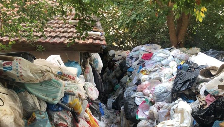 20 yıldır çöp toplamış: Tekirdağ’da evden tonlarca çıktı