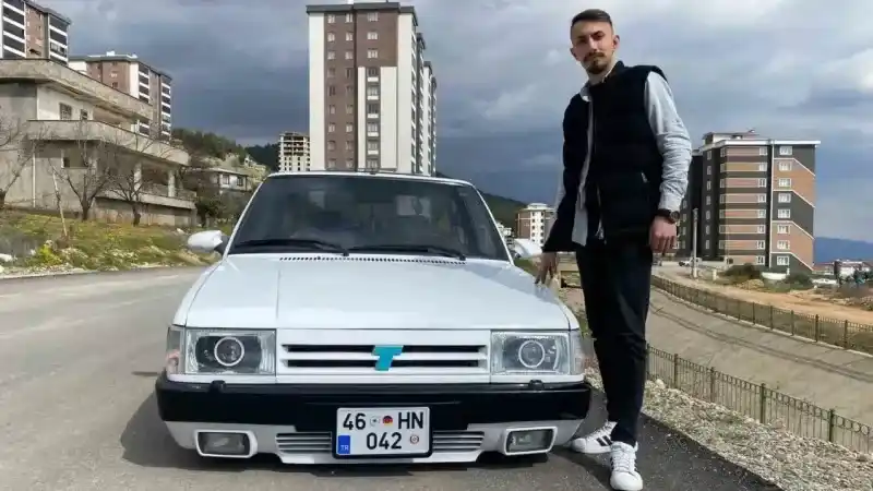 Dışı Tofaş, içi BMW otomobiline gözü gibi bakıyor Dışı Tofaş, içi BMW otomobiline gözü gibi bakıyor
