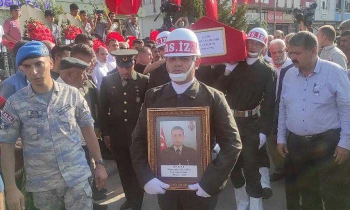 Şehit Uzman Onbaşı Mustafa Demir son yolculuğuna uğurlandı