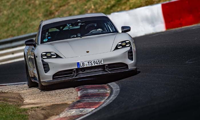 Nürburgring rekoru yeniden Porsche Taycan’da
