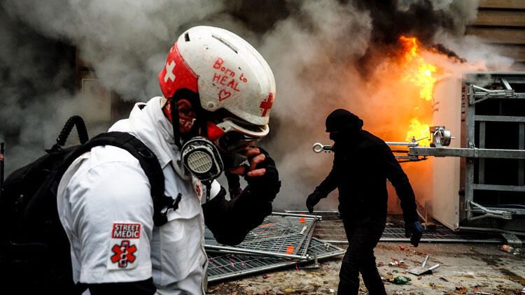 DIŞİŞLERİ UYARDI;FRANSAYA GİTMEYİN!