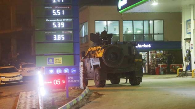 İş adamı iki kişiyi öldürüp intihar etti