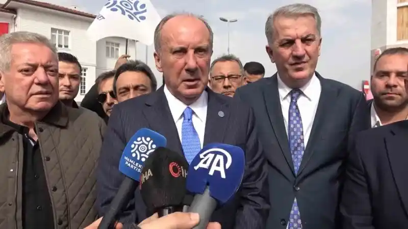 Muharrem İnce, “Bak, İzmir’i kaybeden CHP Genel Başkanı olursun dikkat et”
