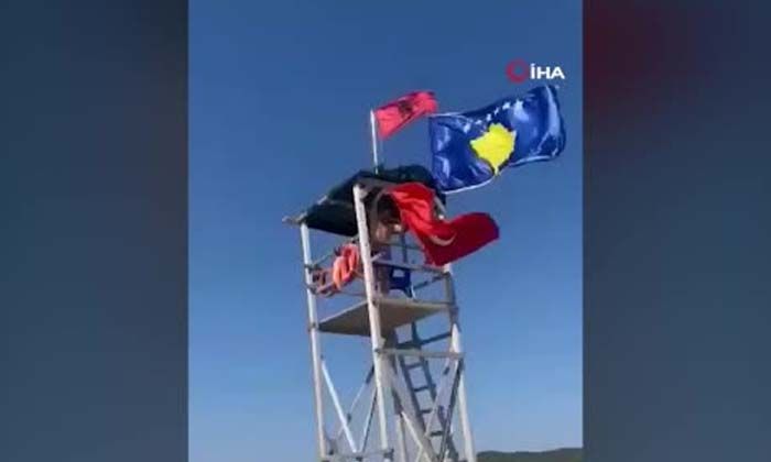 Arnavutluk’ta Türk bayrağına çirkin saldırı