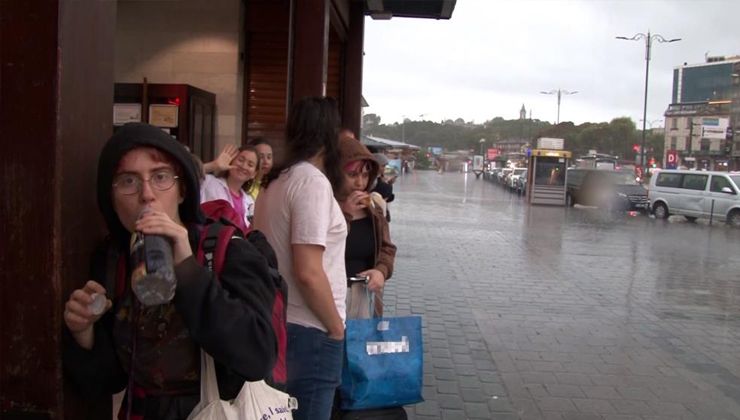 İstanbul’da sağanak yağış vatandaşa zor anlar yaşattı