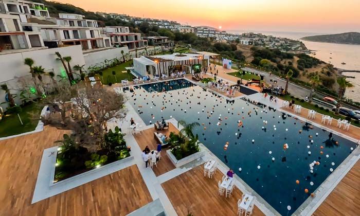 Bodrum’un gözde projesi Velux Yalıkavak muhteşem bir gecede görücüye çıktı