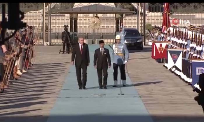 Cumhurbaşkanı Erdoğan, Malezya Kralı Abdullah Şah’ı resmi törenle karşıladı