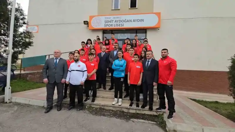 Bakan Tekin acı haberi Tokat’ta aldı, programlarını yarıda kesip Ankara’ya döndü