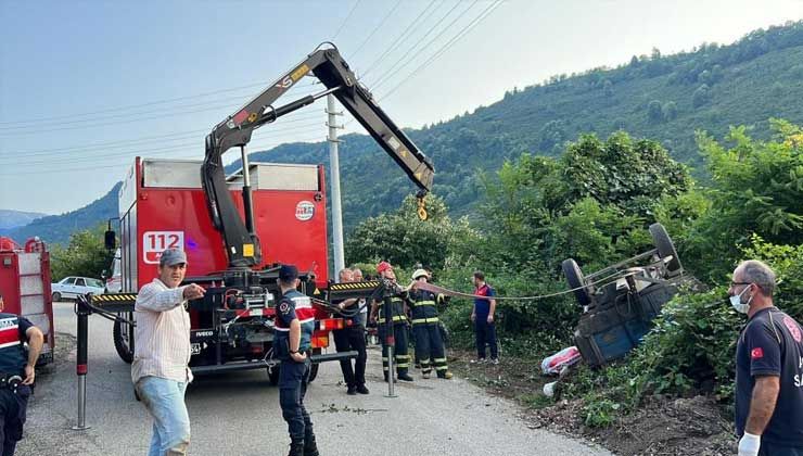 Feci kaza! Fındık işçilerini taşıyan traktörün römorku devrildi: 1 ölü, 12 yaralı