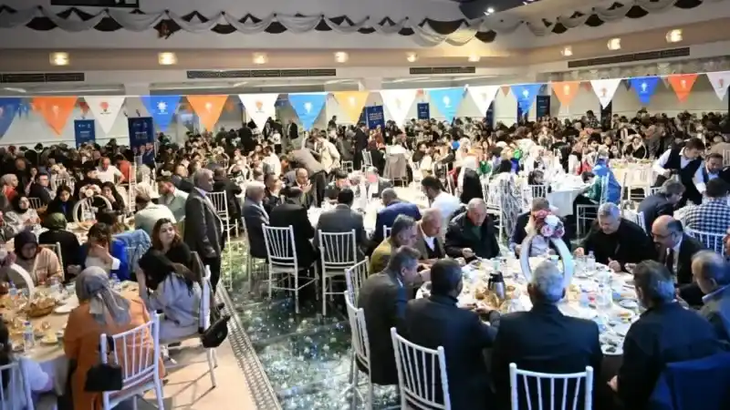 Mamak’ta 50 CHP üyesi istifa edip AK Parti’ye katıldı