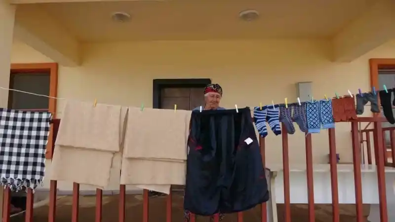 Depremin merkezinde depremzedeler bir bir evlerine yerleşiyor