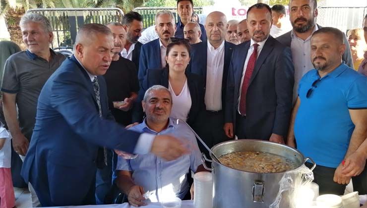 Tokkon’dan Eyüpsultan’da aşure ikramı