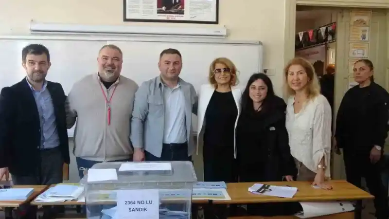 Eski Başbakan Tansu Çiller oyunu kullandı Eski Başbakan Tansu Çiller oyunu kullandı