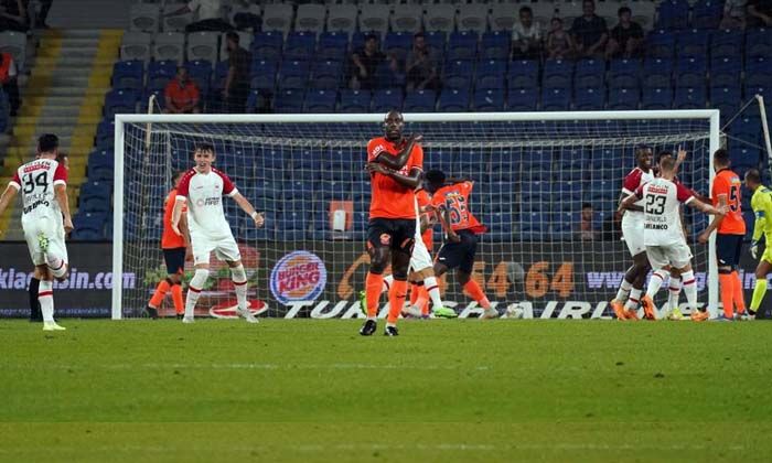 Başakşehir, Antwerp’i elinden kaçırdı: 1-1