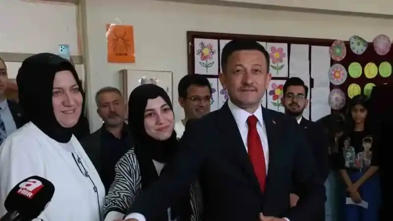 Hamza Dağ’dan CHP ve Tugay’a tebrik mesajı