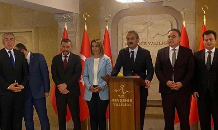 Bakan Özer: İlk defa bu yıl yardımcı kaynaklar da çocuklarımızın masalarında olacak