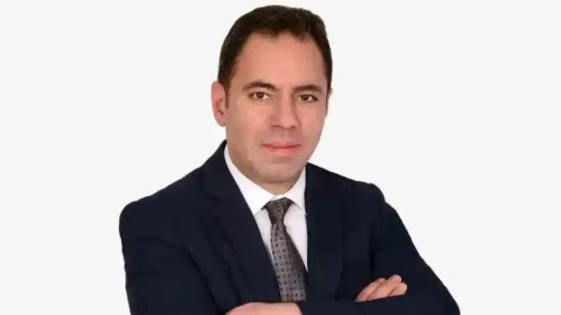 Prof. Dr. Ötüken Senger MHP’den Kars Belediye Başkanı seçildi