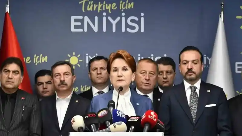 İYİ Parti Genel Başkanı Akşener: "En kısa sürede olağanüstü seçimli kongremizi toplayacağız"