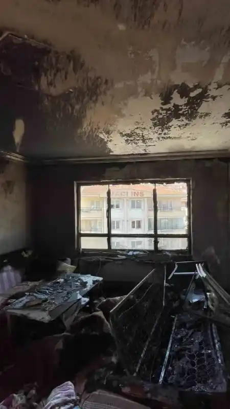 Hakkında tahliye kararı verilen kiracı oturduğu evi yaktı