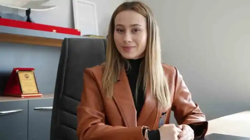 Türkiye’nin en genç kadın belediye başkanı oldu