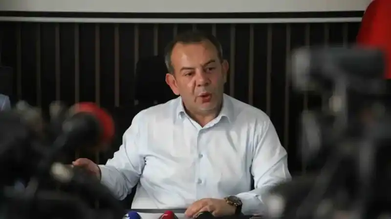 Tanju Özcan: "Bolular Ülke yönetimi Sayın Erdoğan’a, Bolu’nun yönetimini Tanju Özcan’a teslim etti"