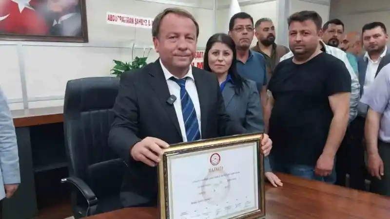 İYİ Parti Belediye Başkanı 10 yıl aradan sonra tekrar koltuğa oturdu