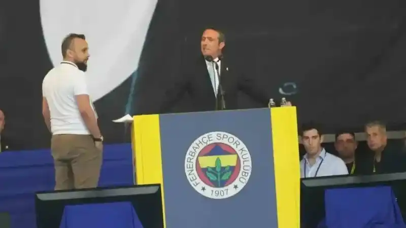 Fenerbahçe kongre üyeleri, yönetim kuruluna yetki verdi